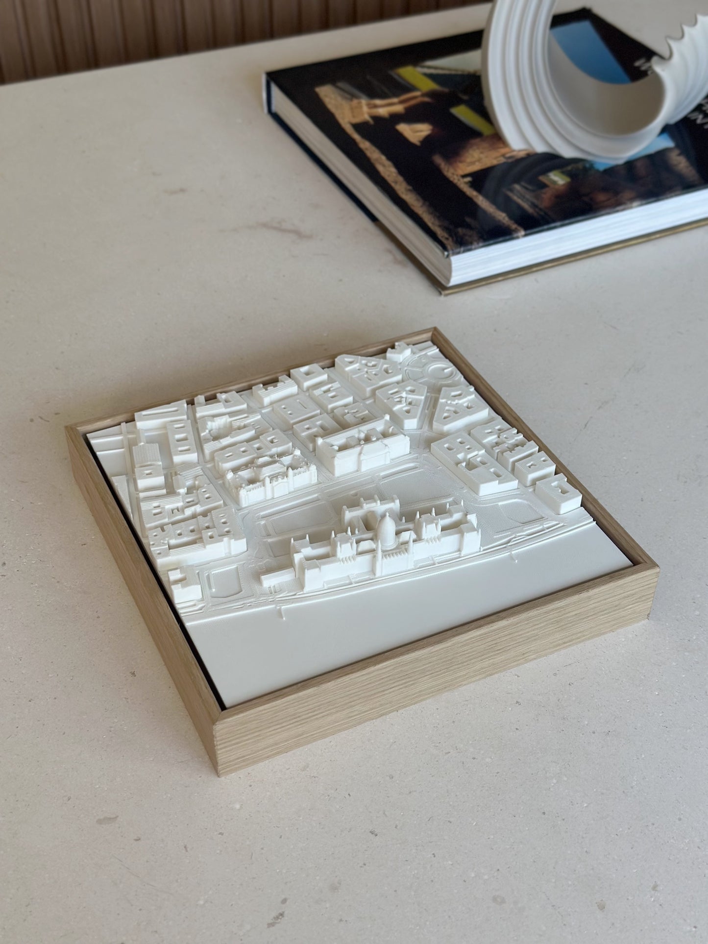 BUDAPEST compact